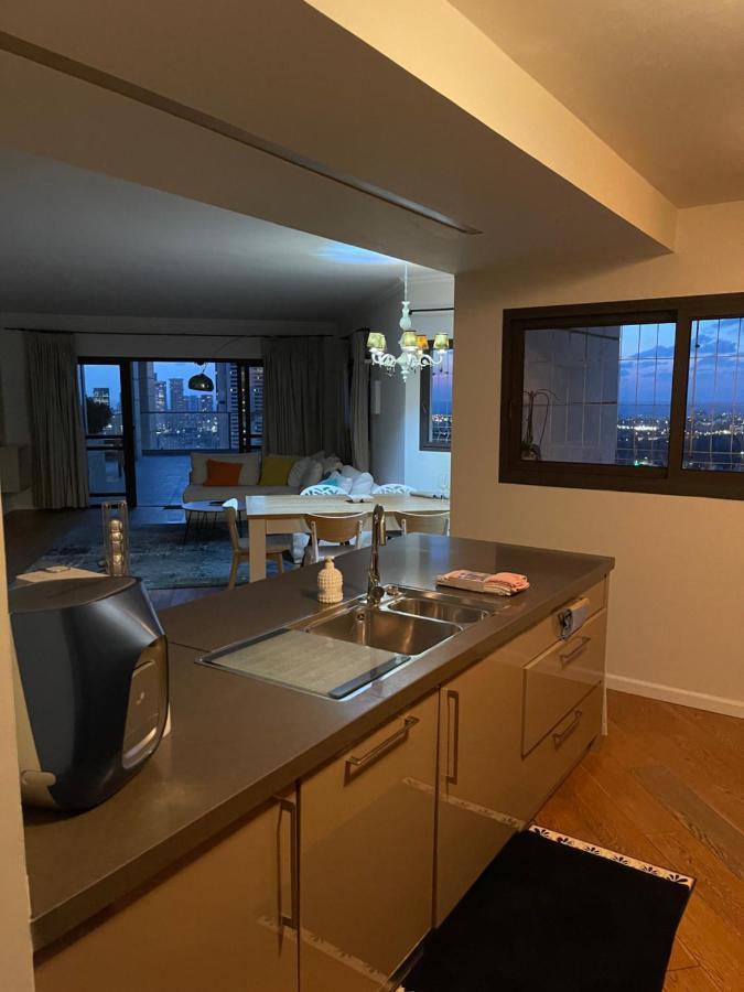 Beautiful Penthouse W/Amazing View, Prime Location Ramat Gan Exterior foto