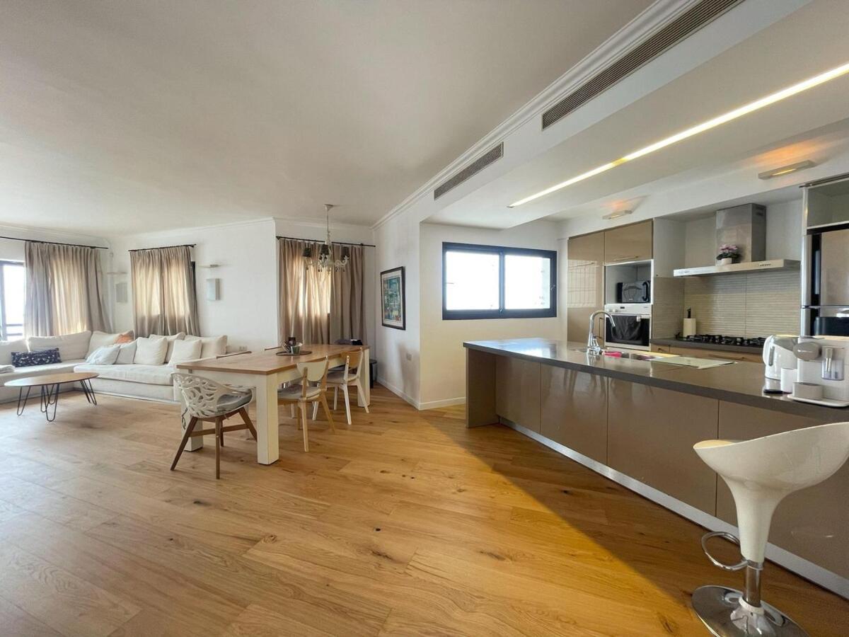 Beautiful Penthouse W/Amazing View, Prime Location Ramat Gan Exterior foto
